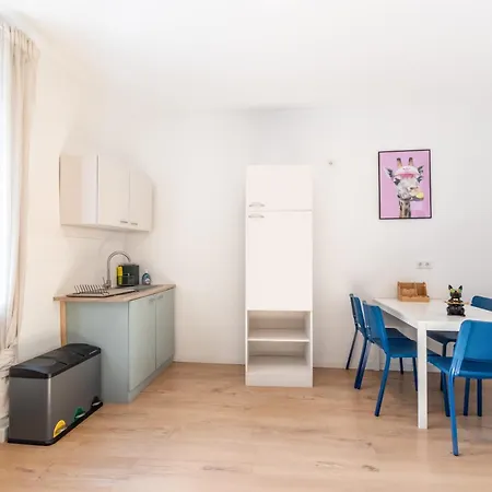 Apartament Gemuetliche Und Guenstige Stadtwohnung Fuer 4 Personen In