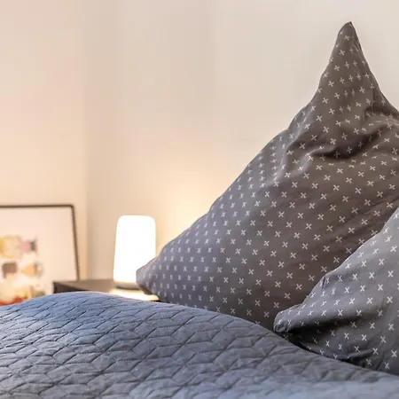 아파트 Gemuetliche Und Guenstige Stadtwohnung Fuer 4 Personen In *