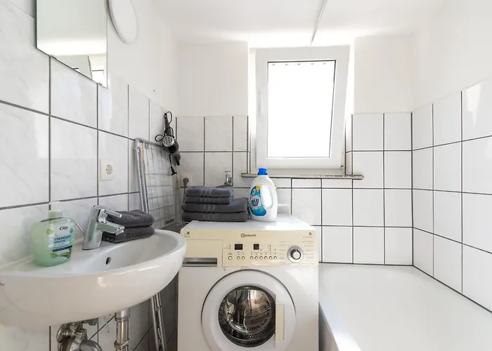 Gemütliche Und Günstige Stadtwohnung Für 4 Personen In Apartment